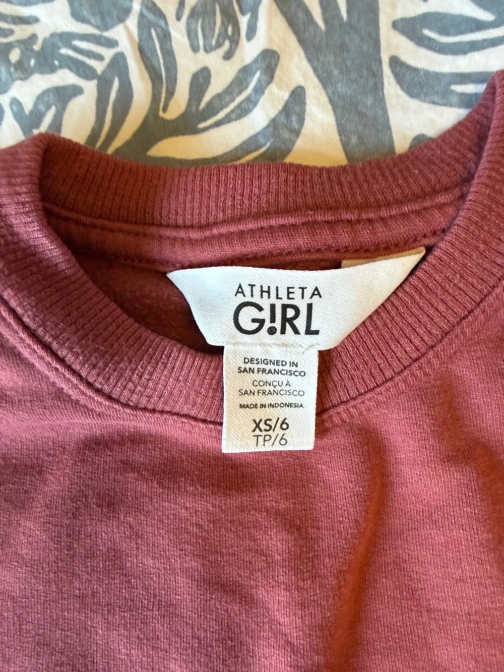 Athleta Girl Dusty Rose Crewneck Pullover extra small sz 6 sporty athleisure